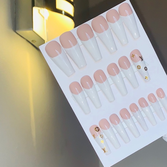 French tips - Picture 1 of 5